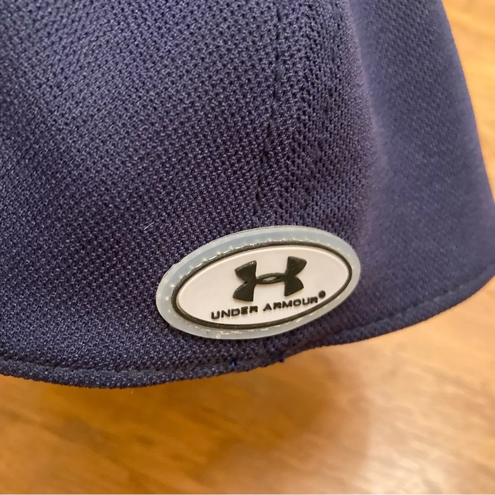 EUC Under Armour Heat Gear Stretch Fit Youth Baseball Cap